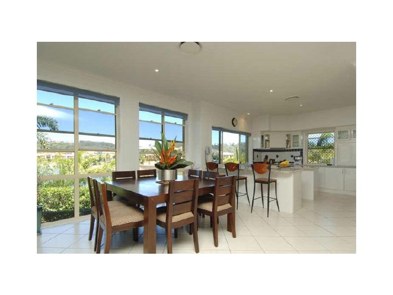 15 Palmyra Court, Burleigh Waters QLD 4220