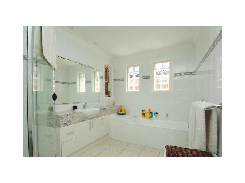 15 Palmyra Court, Burleigh Waters QLD 4220