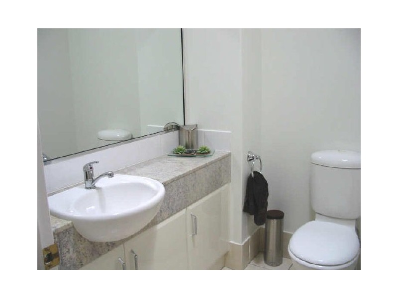 15 Palmyra Court, Burleigh Waters QLD 4220