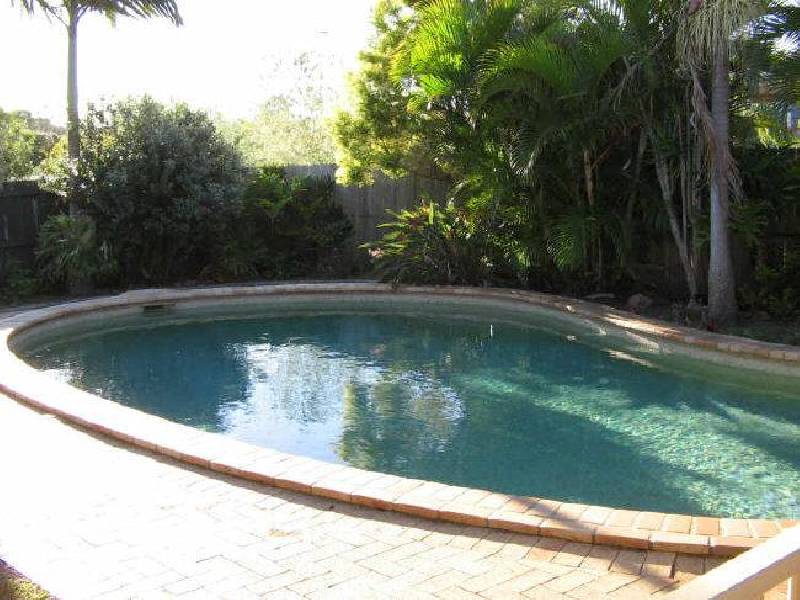 86 Cassowary Drive, Burleigh Waters QLD 4220