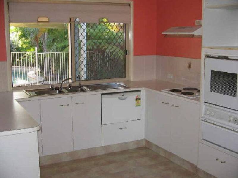 86 Cassowary Drive, Burleigh Waters QLD 4220