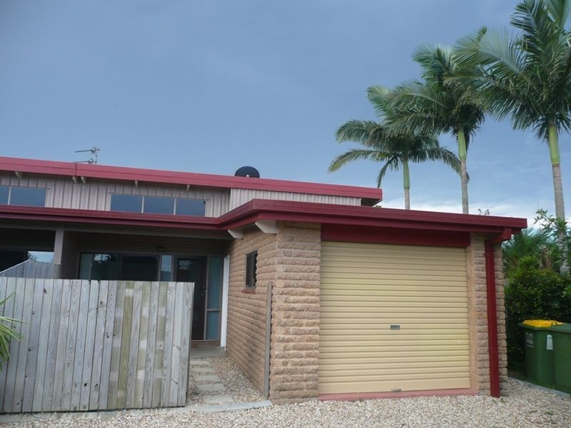 2/16 Crimson Court, Miami QLD 4220