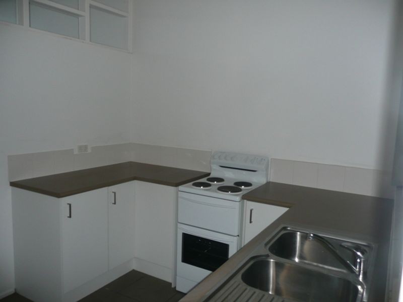 2/16 Crimson Court, Miami QLD 4220