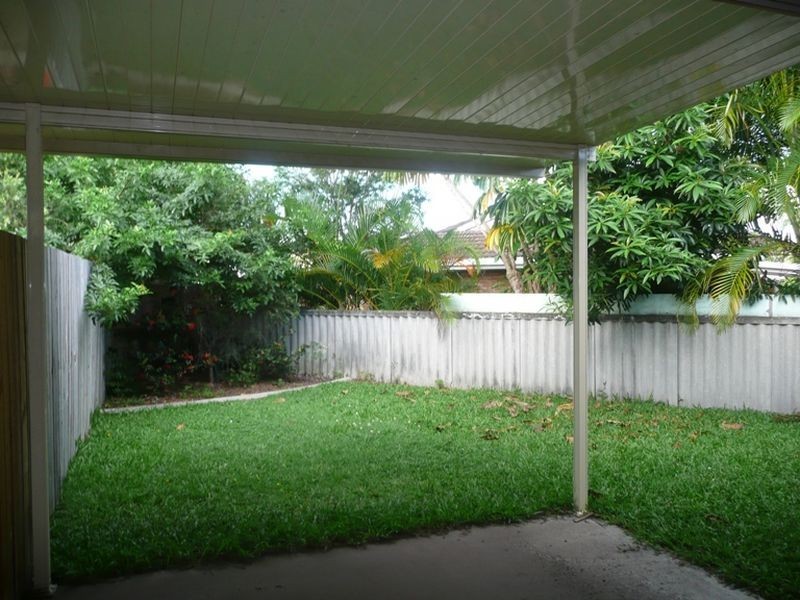 2/16 Crimson Court, Miami QLD 4220