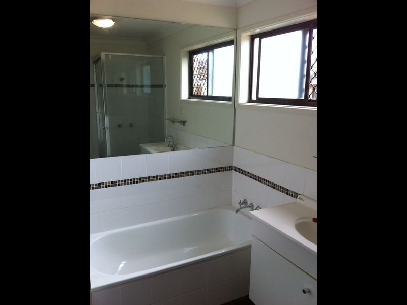 11/105 Christine Avenue, Burleigh Waters QLD 4220