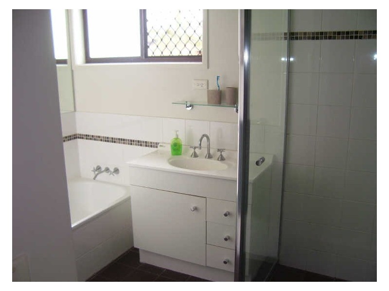 11/105 Christine Avenue, Burleigh Waters QLD 4220