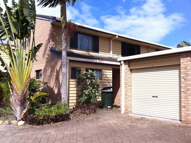 11/105 Christine Avenue, Burleigh Waters QLD 4220