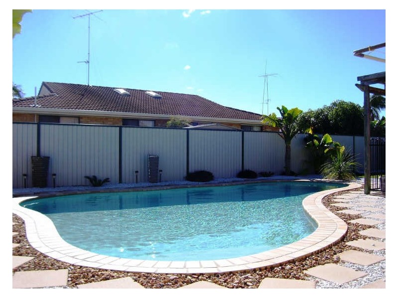 3 Auk Avenue, Burleigh Heads QLD 4220