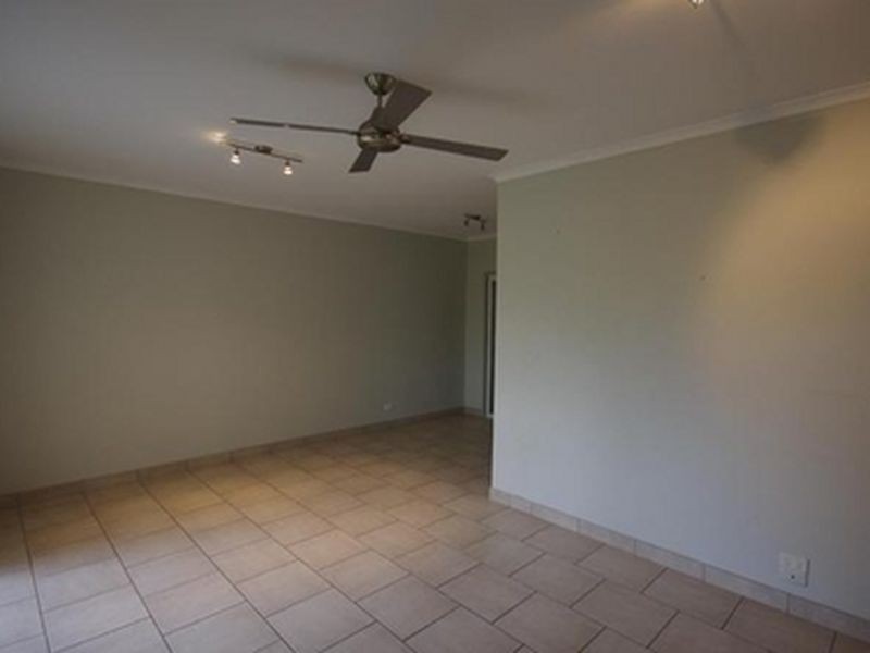 6 Spinebill Court, Burleigh Waters QLD 4220