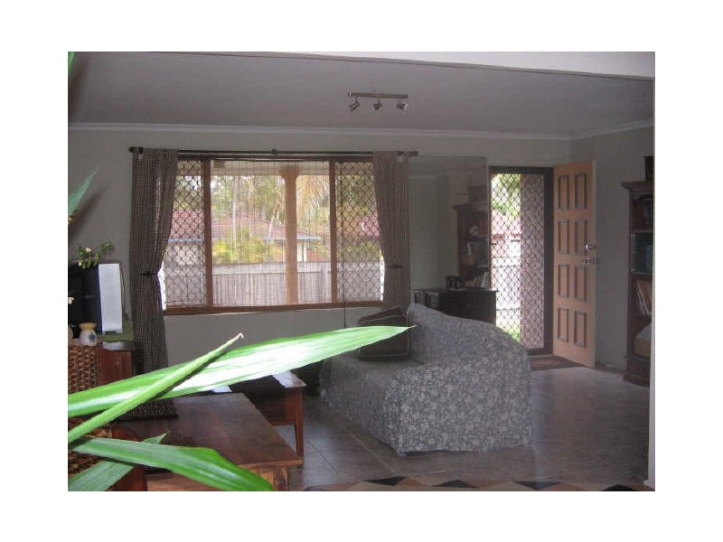 12 Bushtree Court, Burleigh Waters QLD 4220