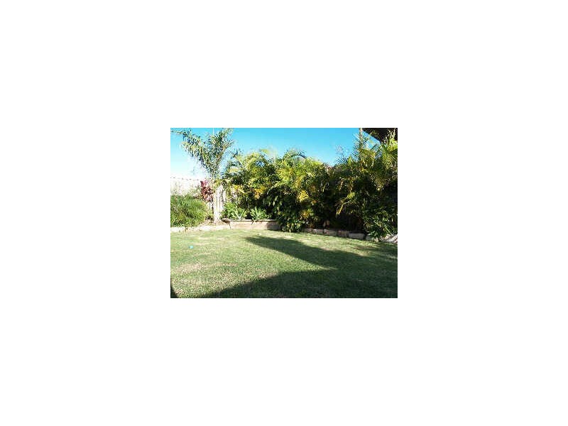 6 Lantau Cres, Varsity Lakes QLD 4227