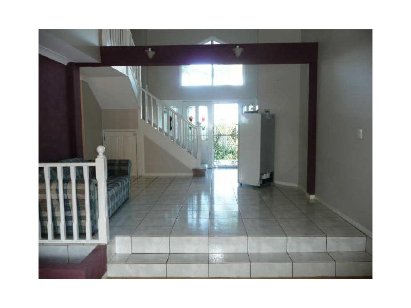 25 Gainsborough Drive, Varsity Lakes QLD 4227