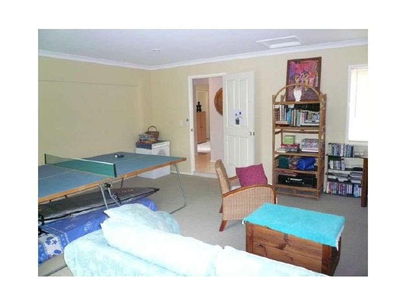 110 Harrier Drive, Burleigh Waters QLD 4220