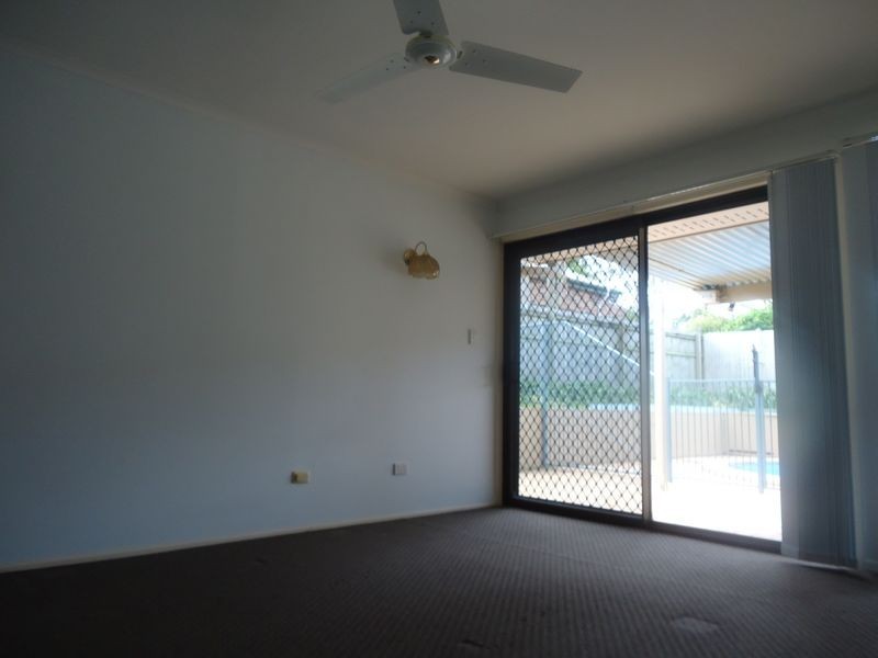 12 Beauty Point Drive, Robina QLD 4226