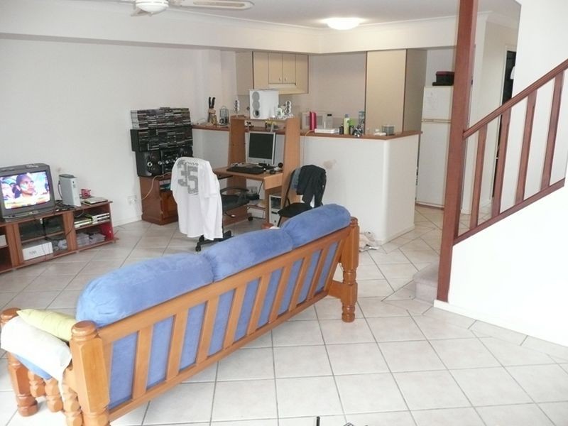 8/323 Christine Avenue, Varsity Lakes QLD 4227