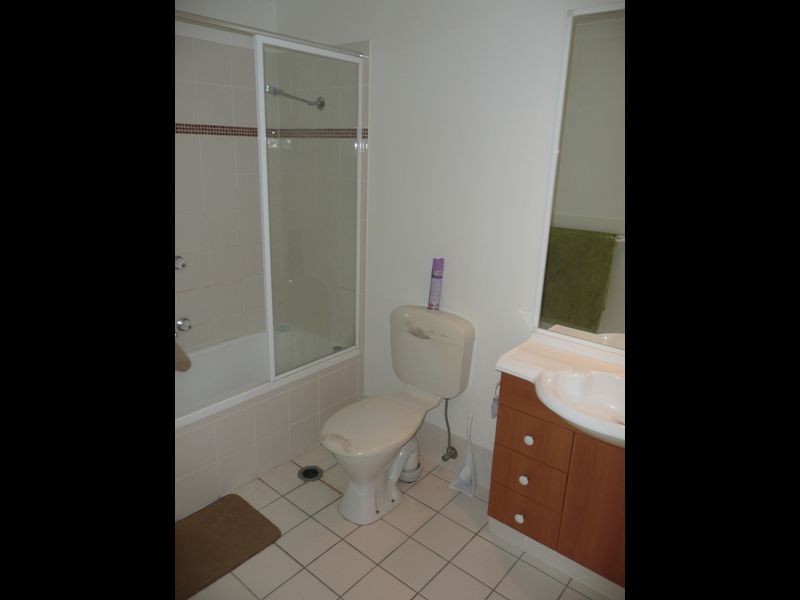 8/323 Christine Avenue, Varsity Lakes QLD 4227