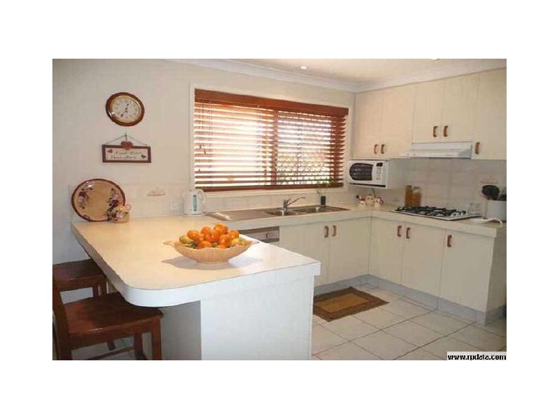 8 Woodstone Court, Varsity Lakes QLD 4227