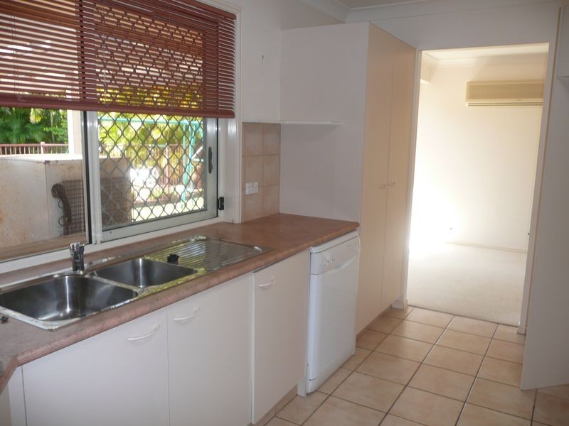 27 Yodelay Street, Varsity Lakes QLD 4227