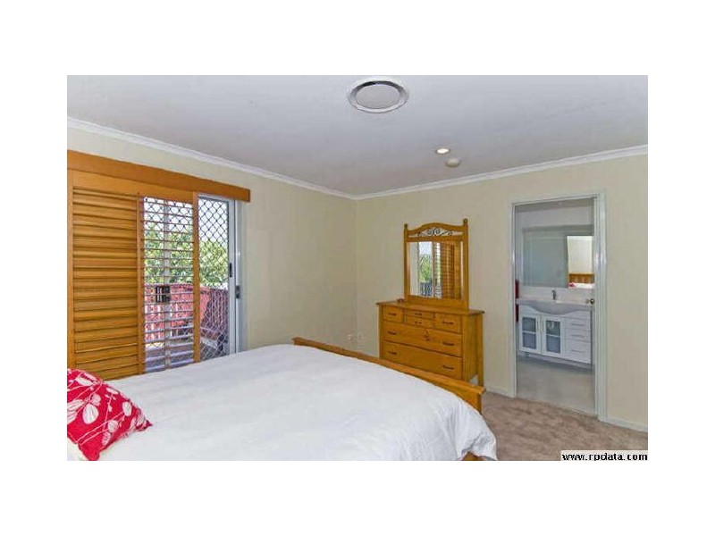 42 Wedgebill Parade, Burleigh Waters QLD 4220