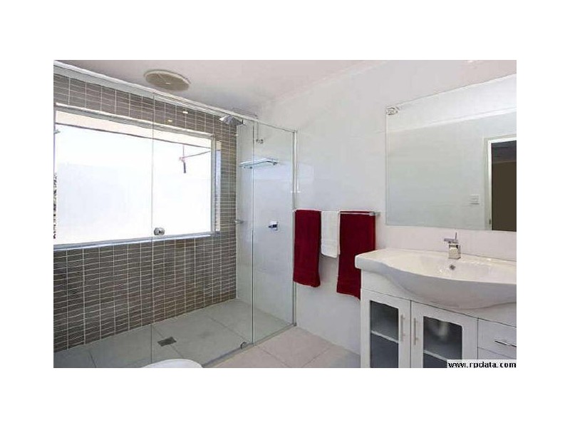 42 Wedgebill Parade, Burleigh Waters QLD 4220
