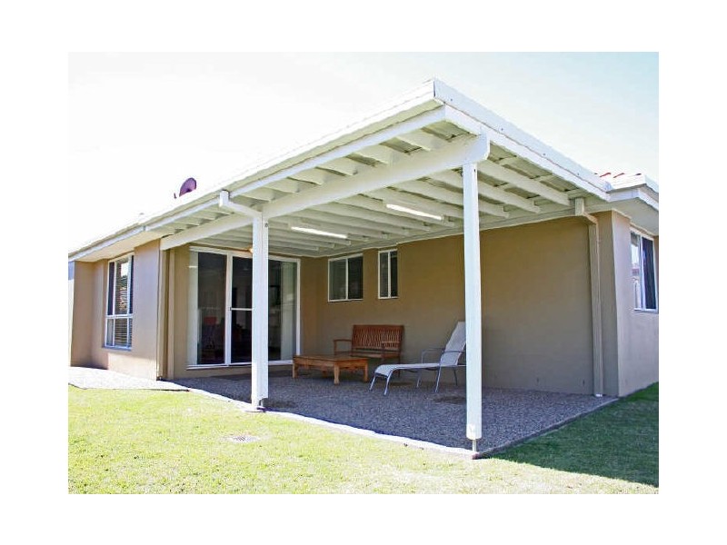 18 Nuthatch Street, Burleigh Waters QLD 4220