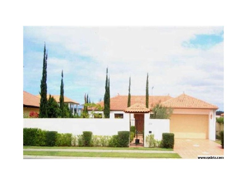 134 Dunlin Drive, Burleigh Waters QLD 4220