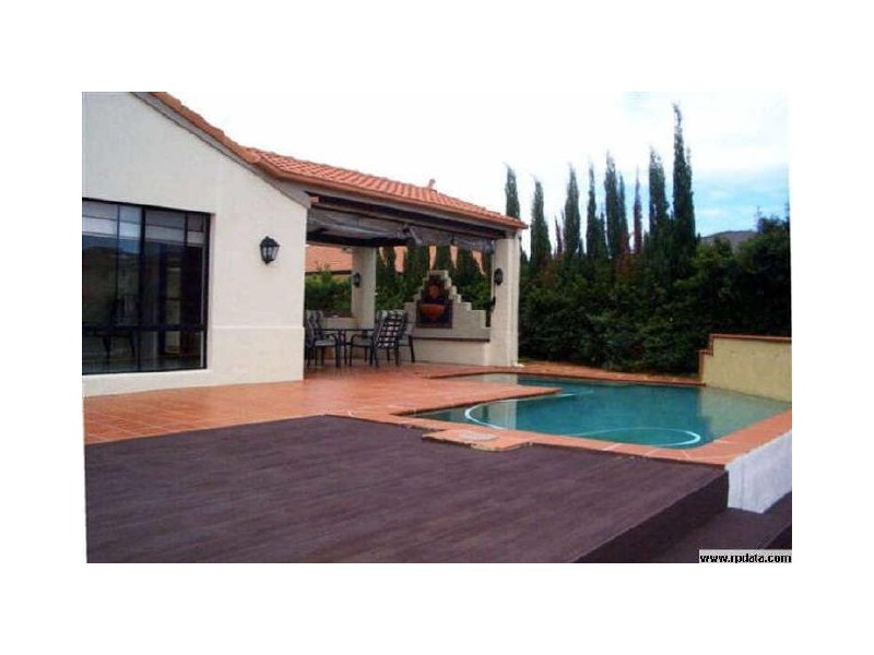 134 Dunlin Drive, Burleigh Waters QLD 4220