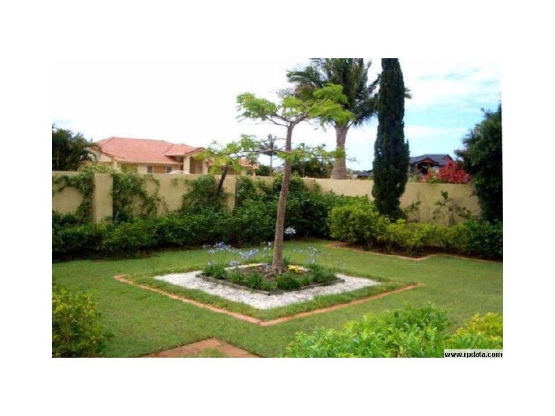 134 Dunlin Drive, Burleigh Waters QLD 4220