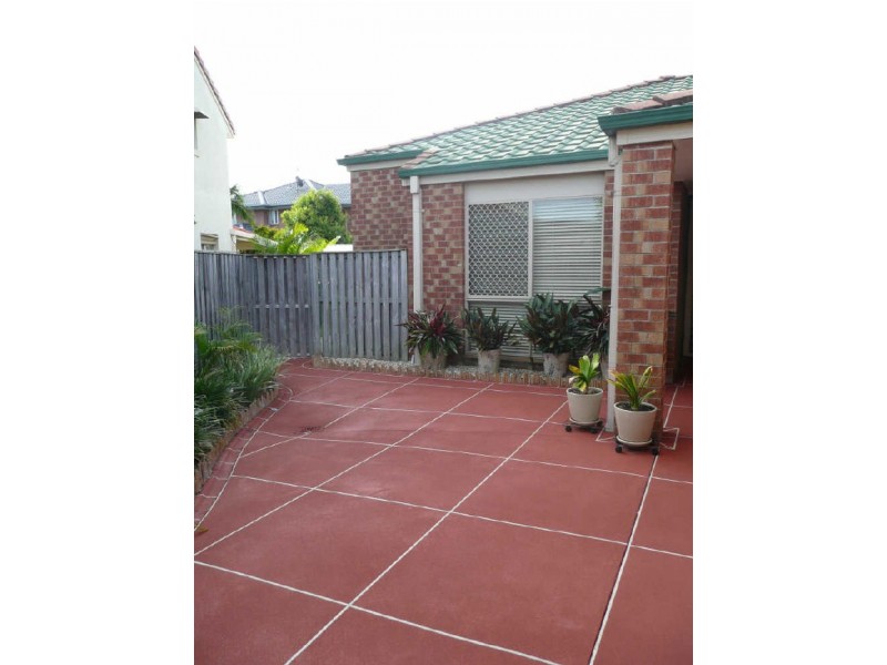 1/3 Swinburne Street, Varsity Lakes QLD 4227