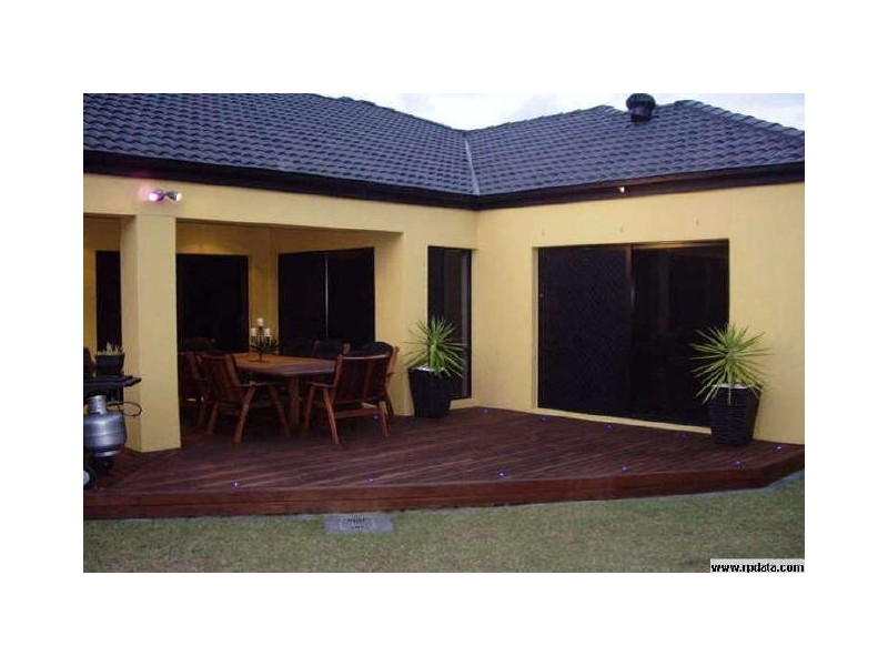 27 Hillridge Crescent, Varsity Lakes QLD 4227