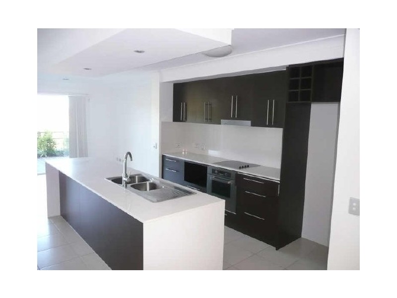 98 Verona Cicuit, Varsity Lakes QLD 4227