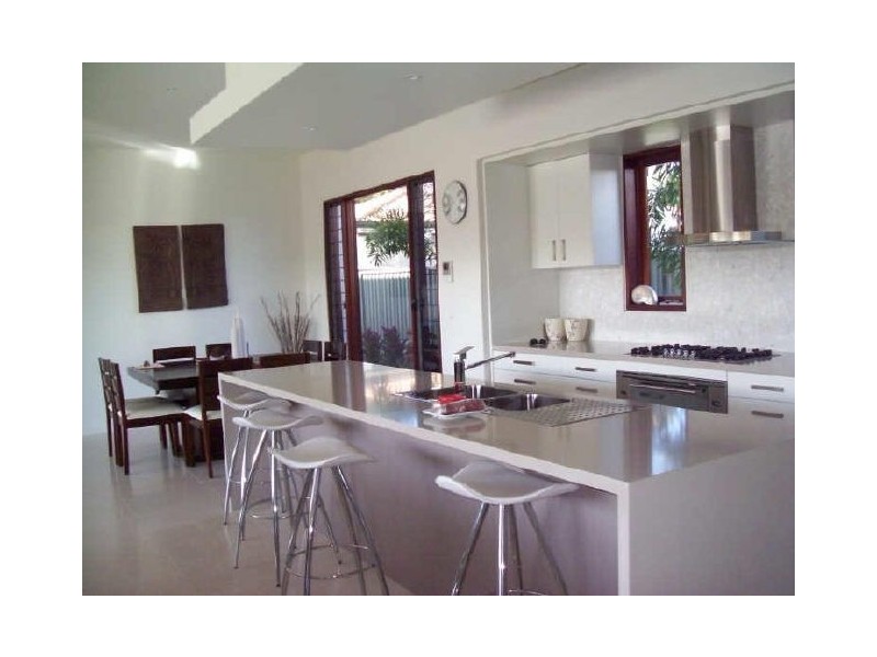 12 Acanthus Ave, Burleigh Heads QLD 4220