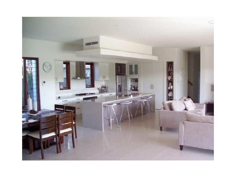 12 Acanthus Ave, Burleigh Heads QLD 4220