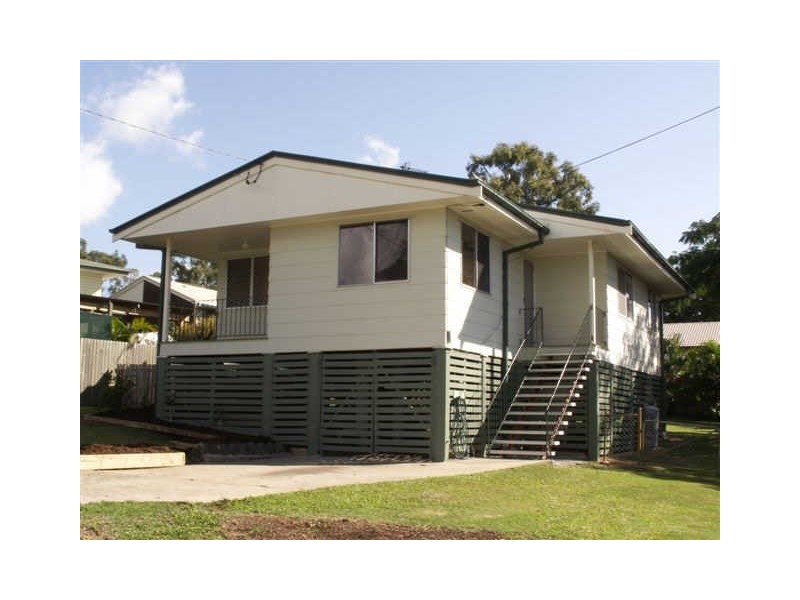 4 Hedge Row, Varsity Lakes QLD 4227