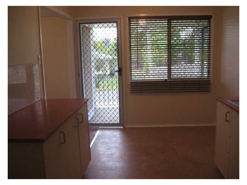 4 Hedge Row, Varsity Lakes QLD 4227