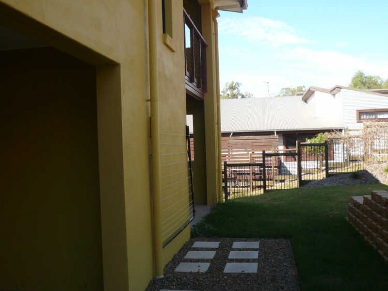 11 Molonglo Close, Reedy Creek QLD 4227