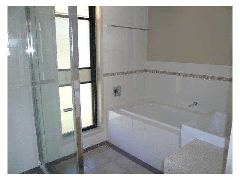 11 Molonglo Close, Reedy Creek QLD 4227