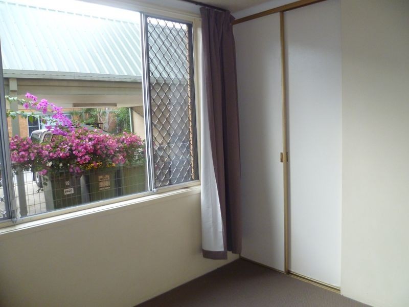 2/16 Mawarra Street, Palm Beach QLD 4221