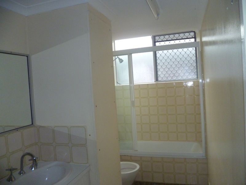 2/16 Mawarra Street, Palm Beach QLD 4221