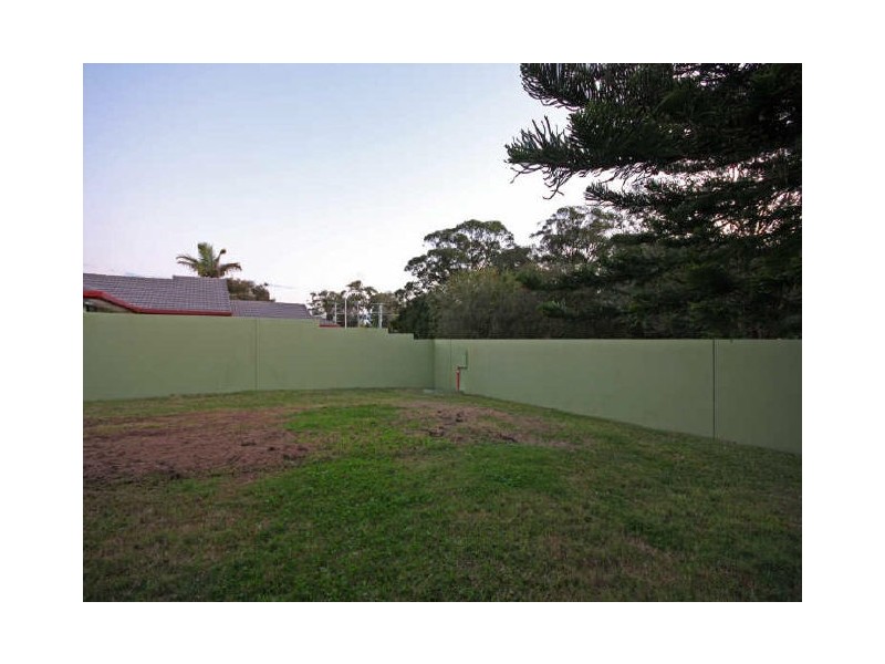 5 Omao Ave, Burleigh Waters QLD 4220