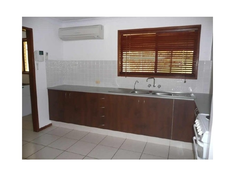5 Omao Ave, Burleigh Waters QLD 4220