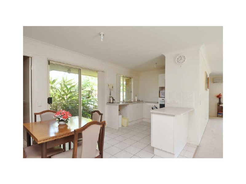 8 Lolita Ct, Varsity Lakes QLD 4227