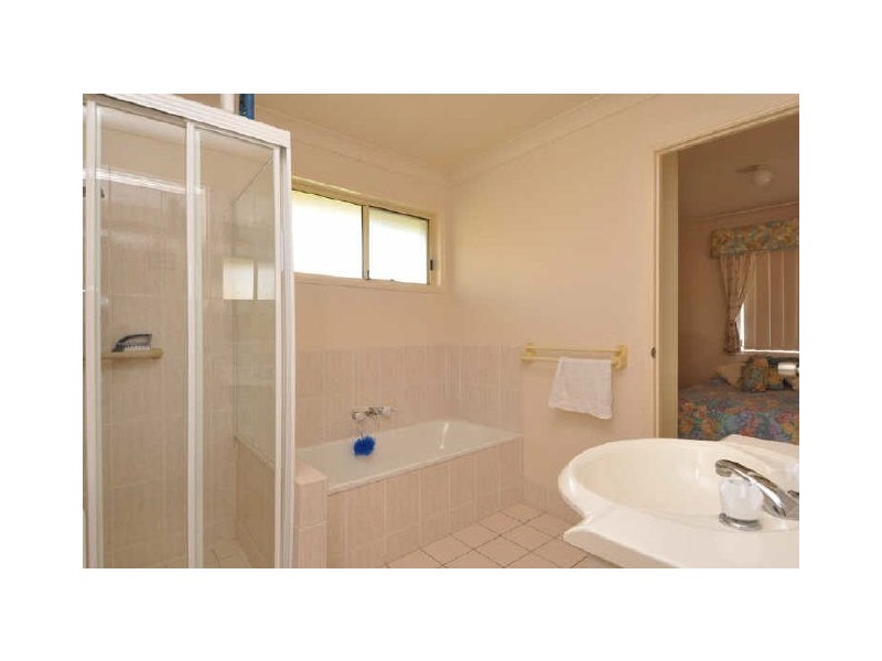 8 Lolita Ct, Varsity Lakes QLD 4227