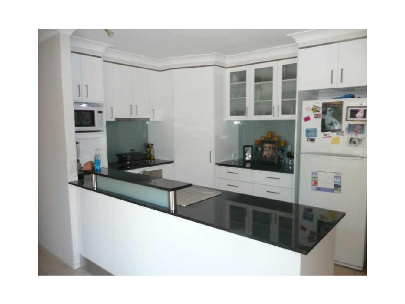 1/8 Gainsborough Drive, Varsity Lakes QLD 4227