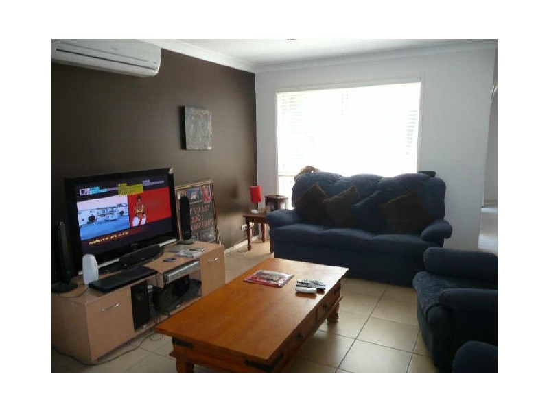 1/8 Gainsborough Drive, Varsity Lakes QLD 4227