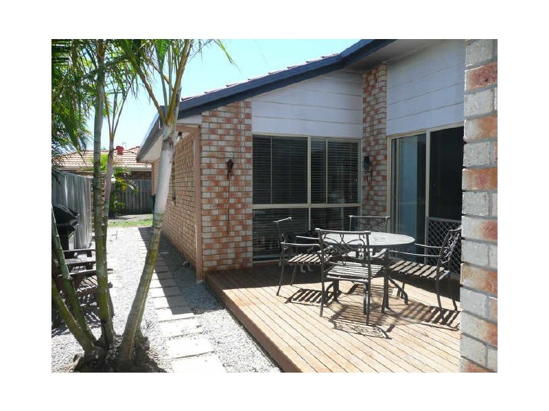 1/8 Gainsborough Drive, Varsity Lakes QLD 4227