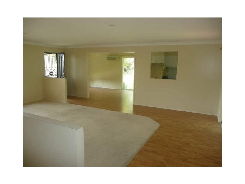 18 Bidwill Court, Elanora QLD 4221