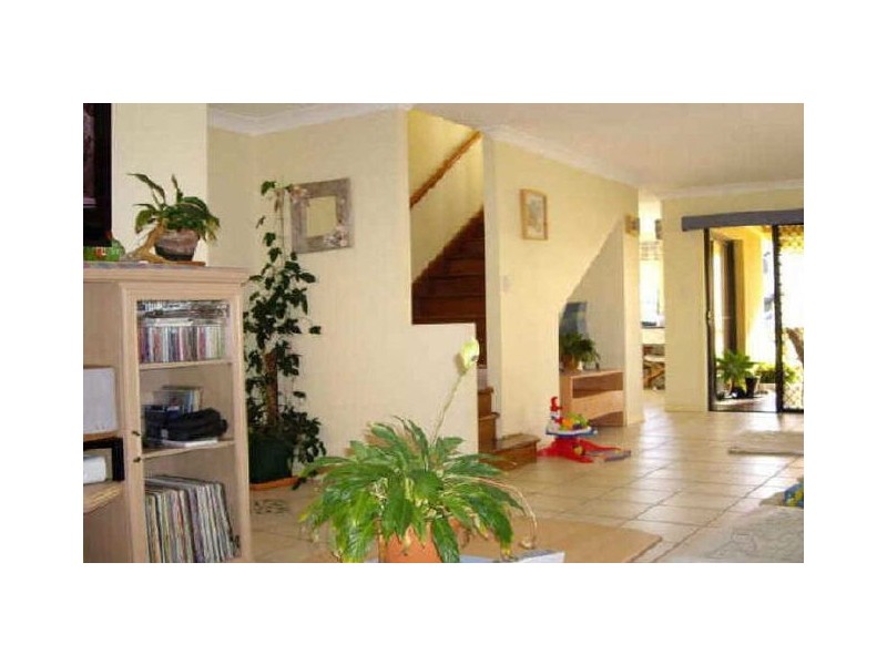 2/31 Mountain View Ave, Mermaid Beach QLD 4218