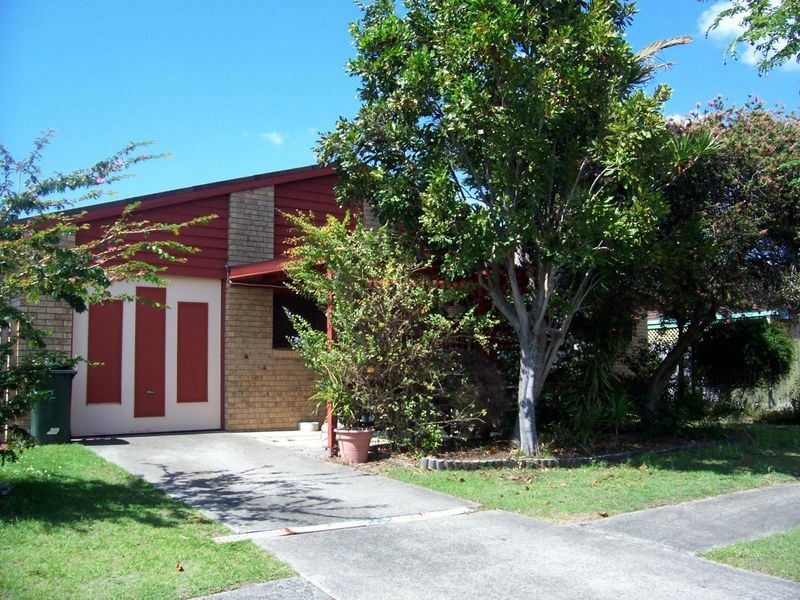 1/4 Shrike Ct, Burleigh Waters QLD 4220