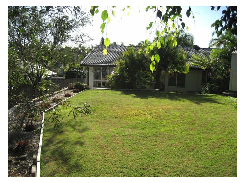 3 Broadview Place, Robina QLD 4226